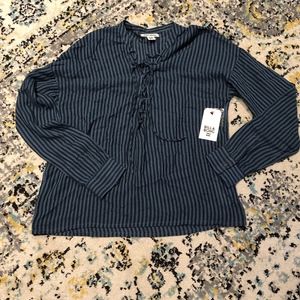 Billabong Lace up Top. NWT!  Size Medium